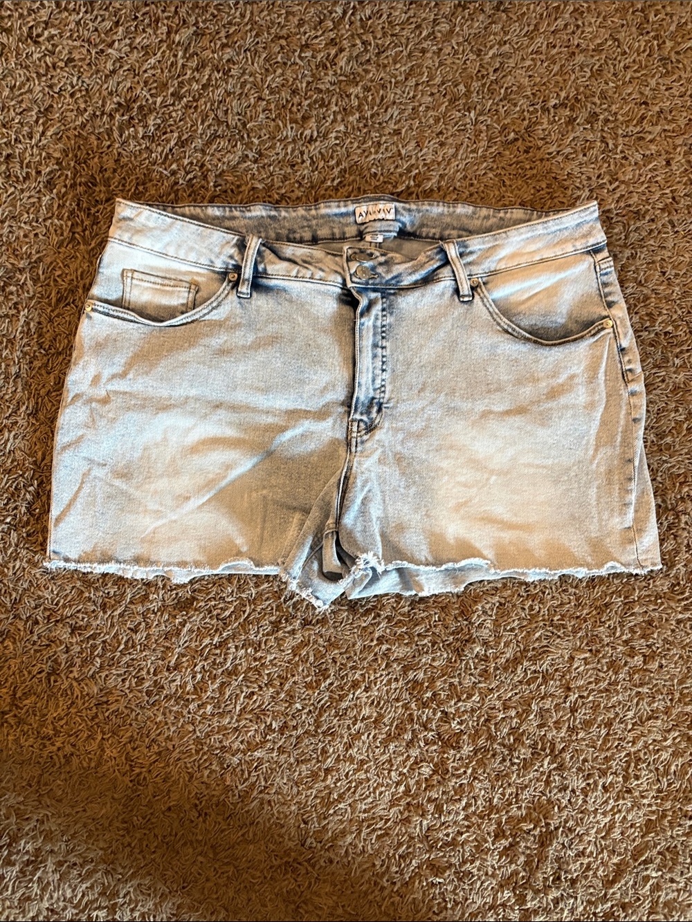 Ava & Viv High Rise Cutoff Denim Shorts Light Wash Frayed Hem Size 22
